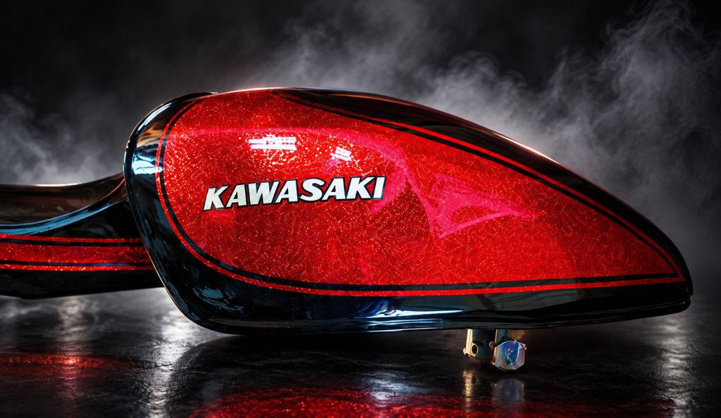 ゼファー火の玉ラメのバイク塗装施工事例・作品9