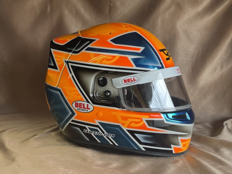 BELLの4輪用ヘルメット塗装 側面